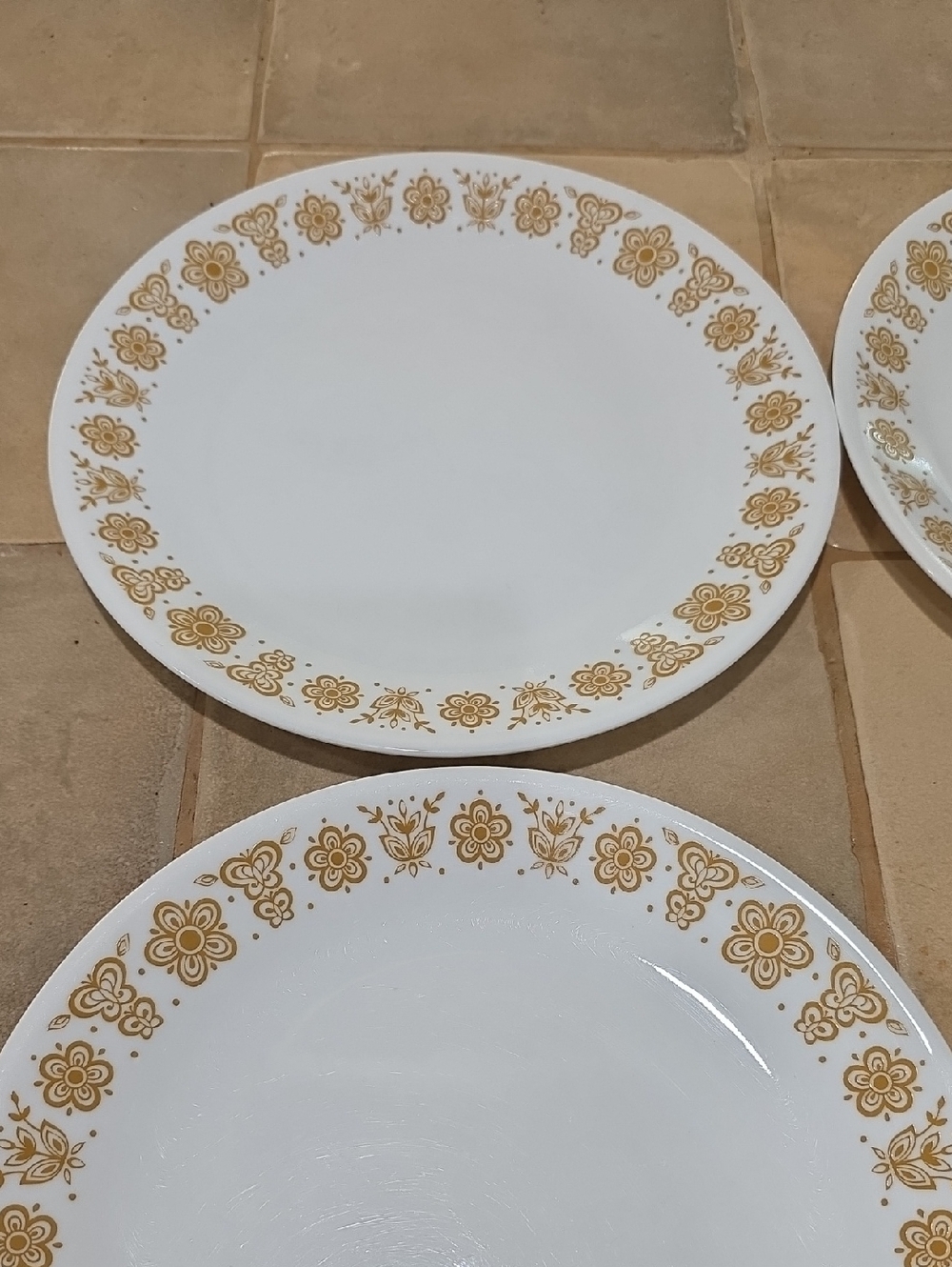 4 Vintage Corelle Golden Butterfly Dinner Plates - Picture 2 of 5